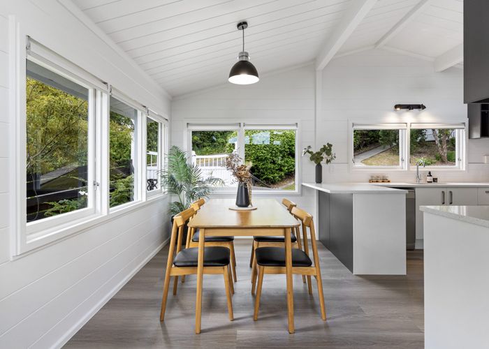  at 52 Valley View Road, Glenfield, Auckland