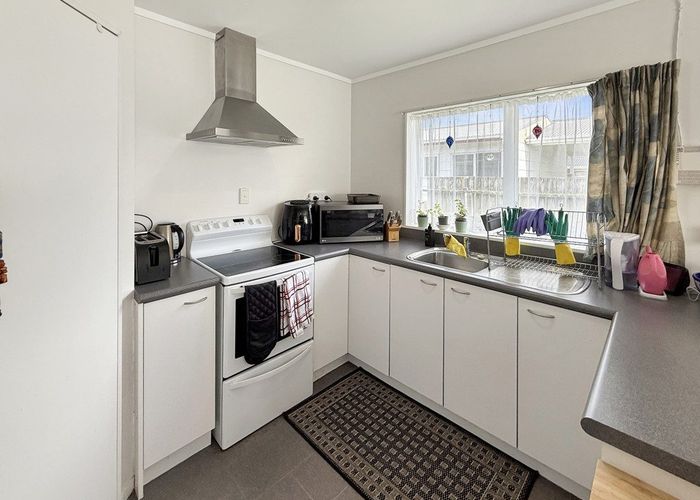  at 2/13B Railway Street West, Papakura, Papakura, Auckland