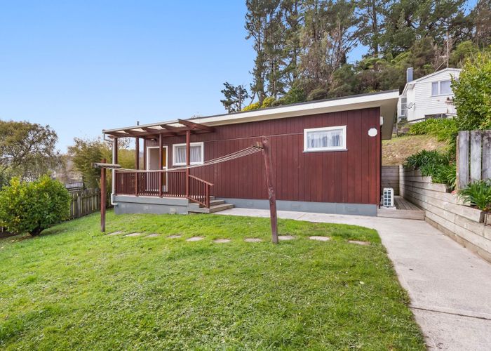  at 4 Thomson Grove, Stokes Valley, Lower Hutt, Wellington