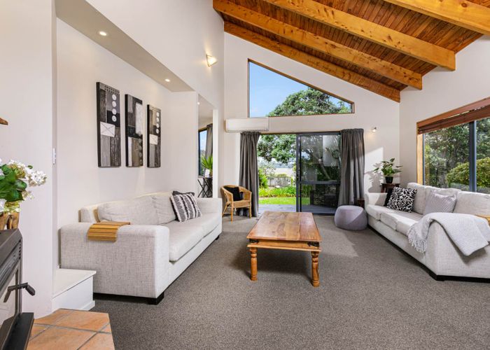  at 12 Rimu Rise, Albany, Auckland