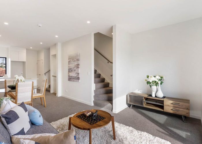  at 329 A  Rangatira Road, Beach Haven, North Shore City, Auckland