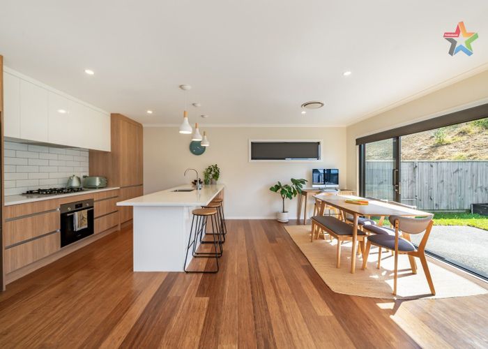  at 8 Richard Sadleir Way, Belmont, Lower Hutt