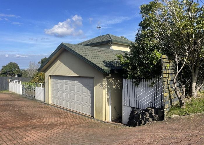  at 1/227 Sunset Road, Sunnynook, North Shore City, Auckland