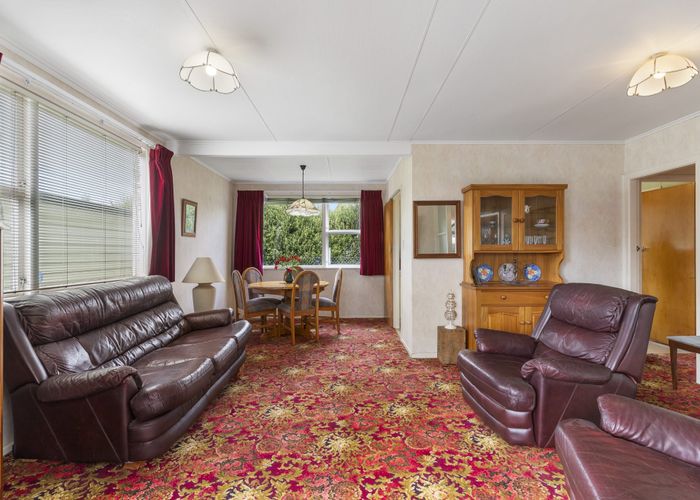  at 2/41 Gloucester Road, Manurewa, Auckland