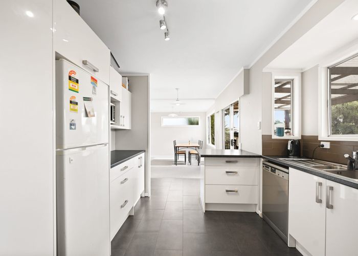  at 40 Raymond Street, Fairview Downs, Hamilton