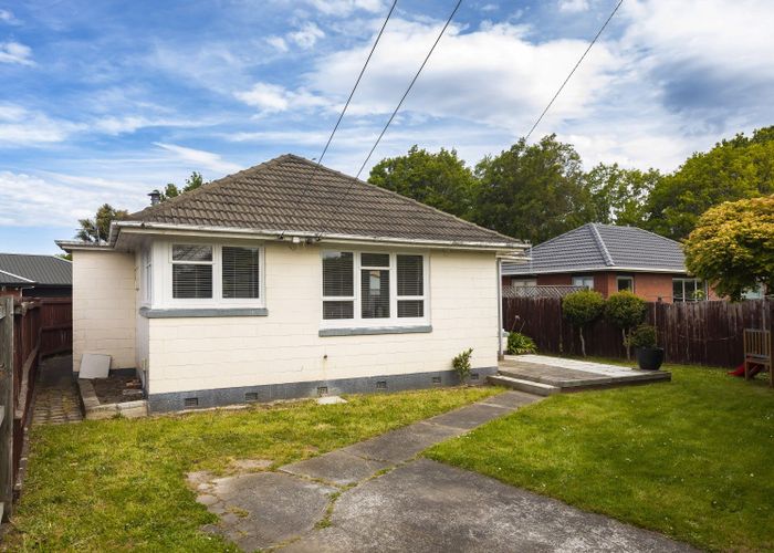  at 142 Grahams Road, Burnside, Christchurch