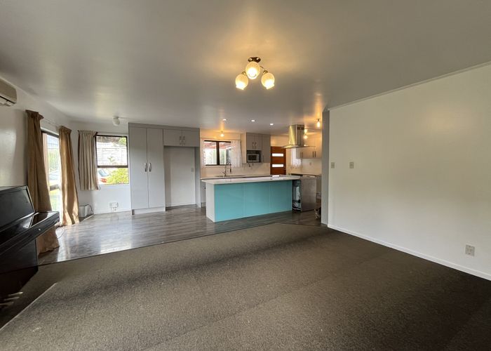  at 30 Banyan Drive, Totara Heights, Auckland