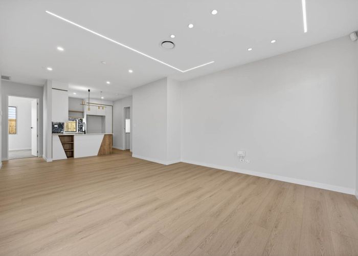  at 18 Pupu Crescent, Opaheke, Papakura, Auckland