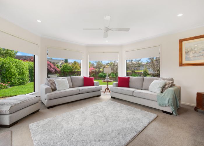  at 230 Grandview Road, Western Heights, Hamilton