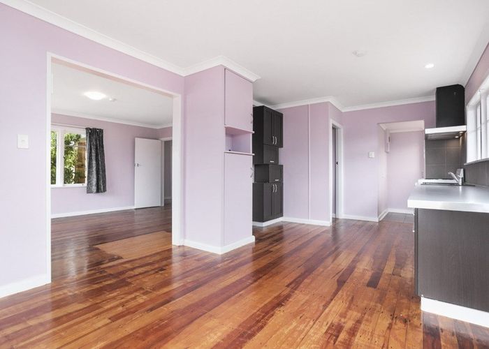  at 2c/1 Matipo Road, Te Atatu Peninsula, Waitakere City, Auckland