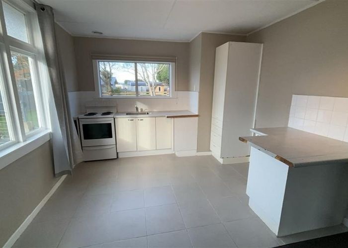  at 77 Wallace Street, Grasmere, Invercargill, Southland