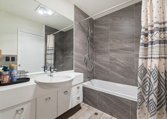  at 9/43 GOLDRIDGE WAY, FRANKTON RD, QUEENSTOWN