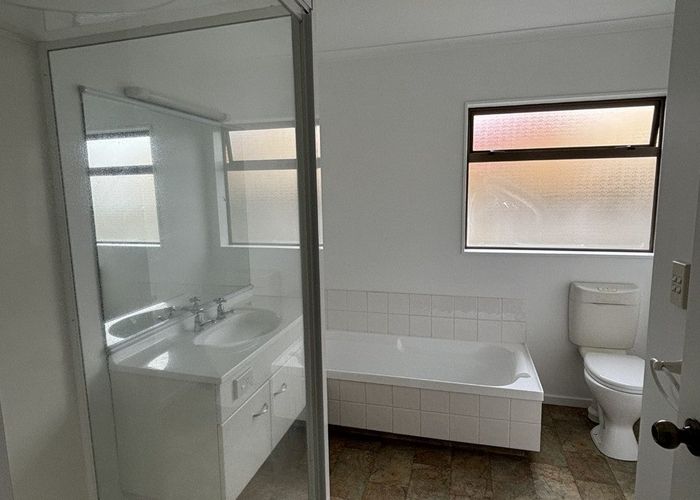  at 5 Blythfield Place, Taradale, Napier, Hawke's Bay
