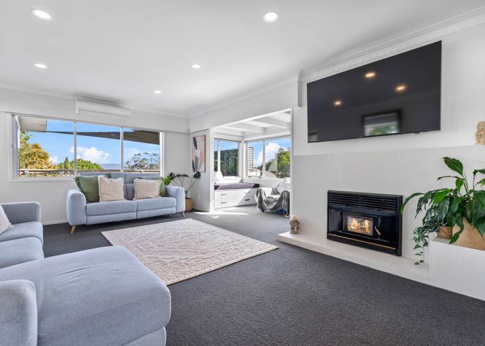  at 6 Jenner Place, Avondale, Auckland