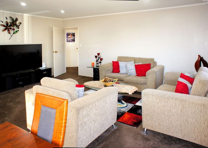  at 4/10 Lowburn Place, Flat Bush, Manukau City, Auckland