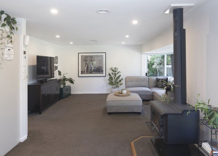  at 76 Isleworth Road, Bishopdale, Christchurch