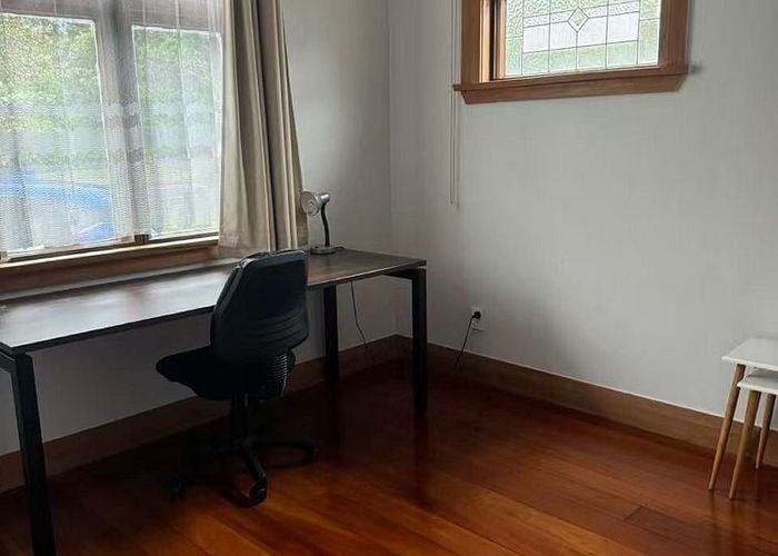  at Waterloo, Lower Hutt, Wellington