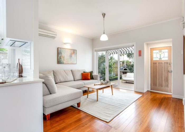  at 37 Holly Street, Avondale, Auckland City, Auckland