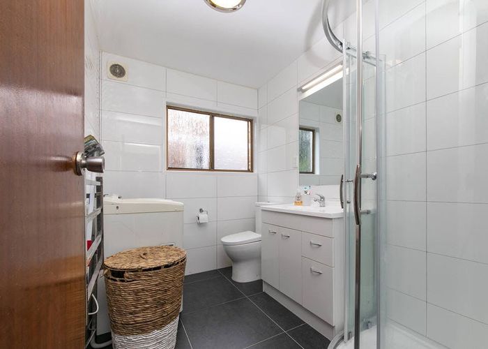  at 1/128 Sandringham Road, Kingsland, Auckland