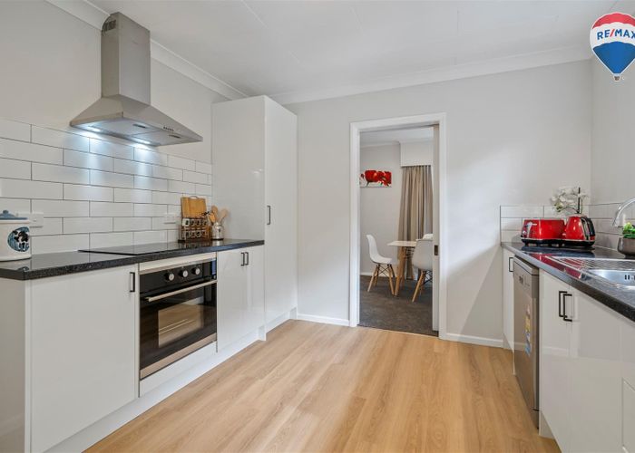  at 76 Raukawa Street, Stokes Valley, Lower Hutt