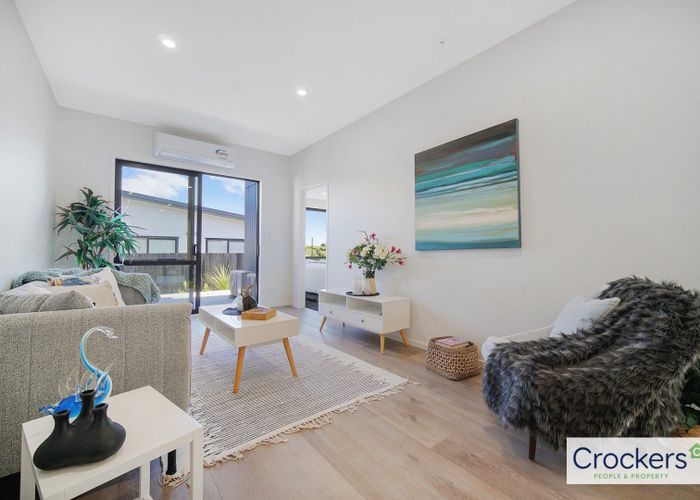  at 27 Olearia Street, Totara Park, Manukau City, Auckland
