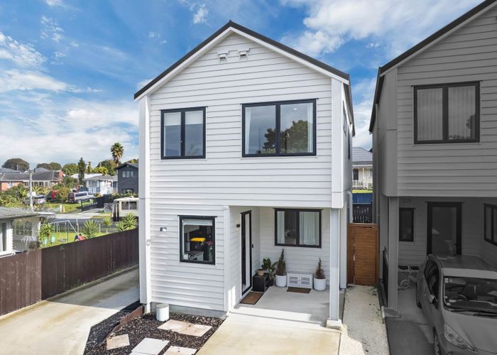  at 2F Fields Road, Manurewa, Manukau City, Auckland