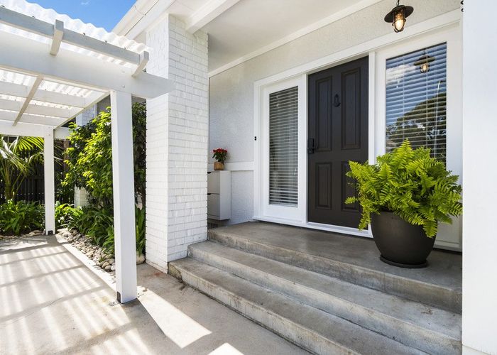  at 17 Phoenix Avenue, Hokowhitu, Palmerston North