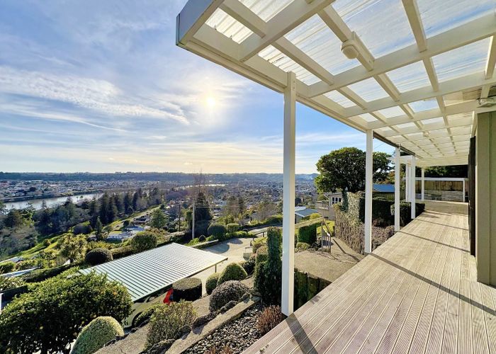 at 24 Wairere Road, Bastia Hill, Whanganui, Manawatu / Whanganui