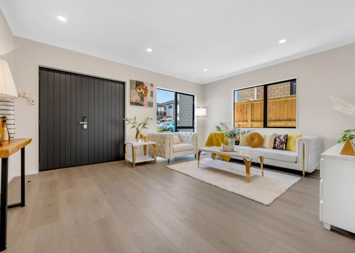  at 6  Knockanara Drive, Flat Bush, Manukau City, Auckland