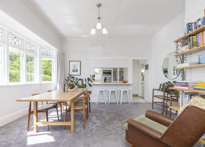  at 37 Aroha Avenue, Sandringham, Auckland