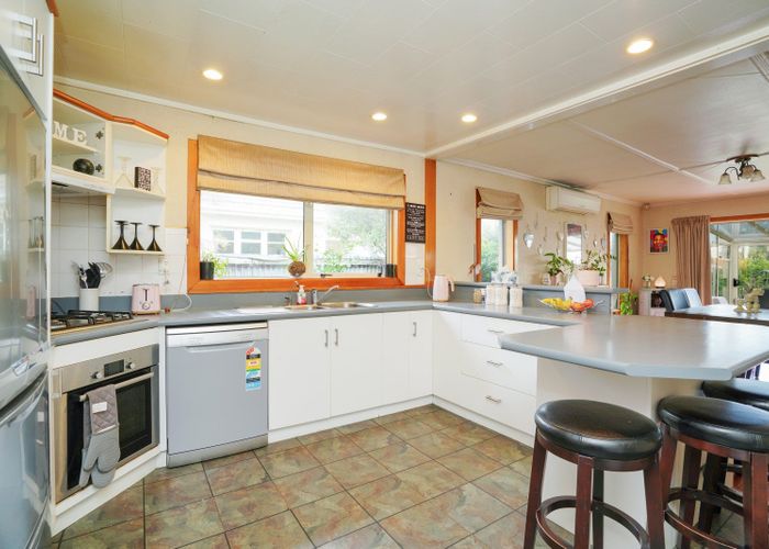  at 553 Tay Street, Hawthorndale, Invercargill