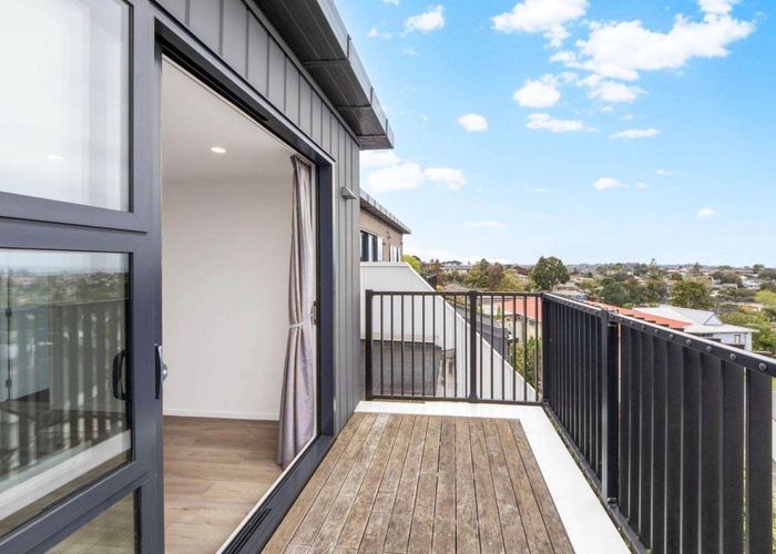  at 302/553C Glenfield Road, City Centre, Auckland City, Auckland