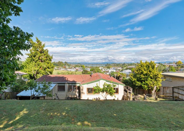  at 15 Carlton Street, Bellevue, Tauranga, Bay Of Plenty