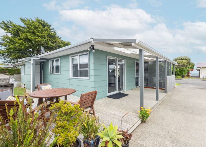  at 2 Robert McKeen Street, Otaki Beach, Kapiti Coast, Wellington