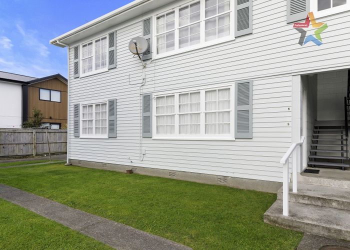  at 6/95 Whites Line East, Waiwhetu, Lower Hutt, Wellington
