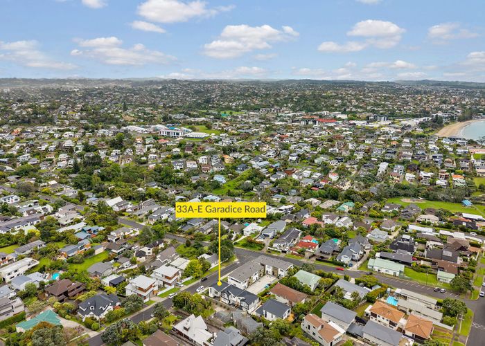  at 33A-E Garadice Road, Rothesay Bay, North Shore City, Auckland