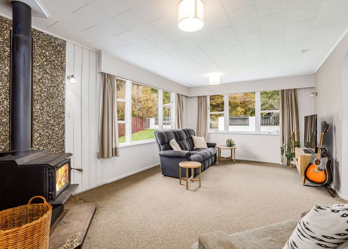  at 7 Reid Road, Wainuiomata, Lower Hutt, Wellington