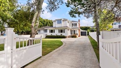  at 8 Littlejohn Street, Hillsborough, Auckland