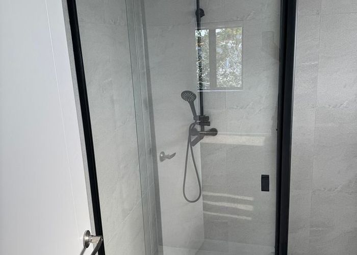  at 4 Hughdene Place, Henderson, Waitakere City, Auckland