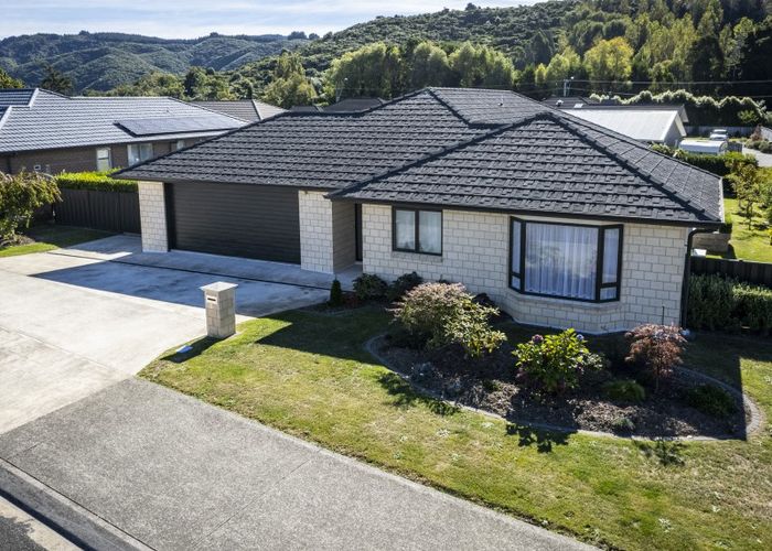  at 4 Sunstone Crescent, Brown Owl, Upper Hutt