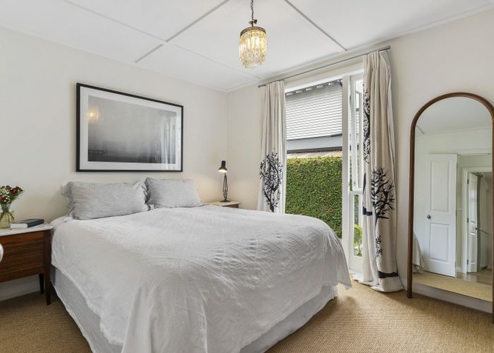  at 8 Faulder Avenue, Westmere, Auckland