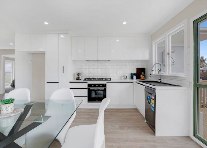  at 5 Lane Road, Weymouth, Manukau City, Auckland