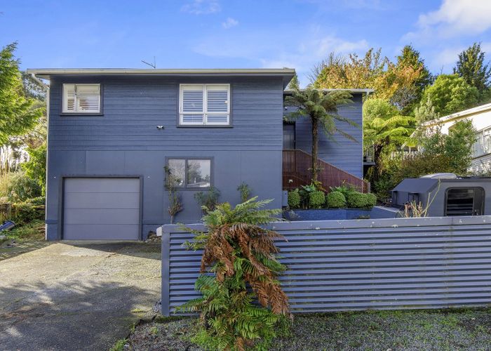  at 27 Edelweiss Grove, Timberlea, Upper Hutt, Wellington