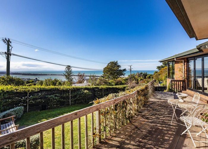  at 1/127 Moncks Spur Road, Redcliffs, Christchurch