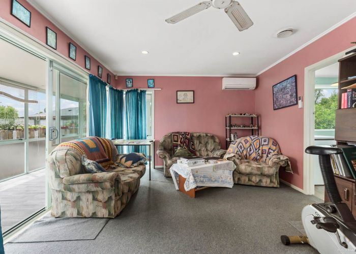  at 86 Lauderdale Road, Birkdale, North Shore City, Auckland