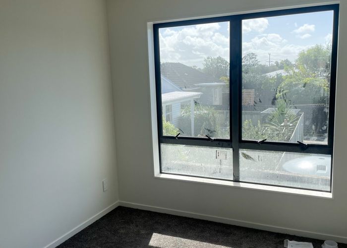  at 13/5 Hikurangi Street, Te Atatu Peninsula, Waitakere City, Auckland
