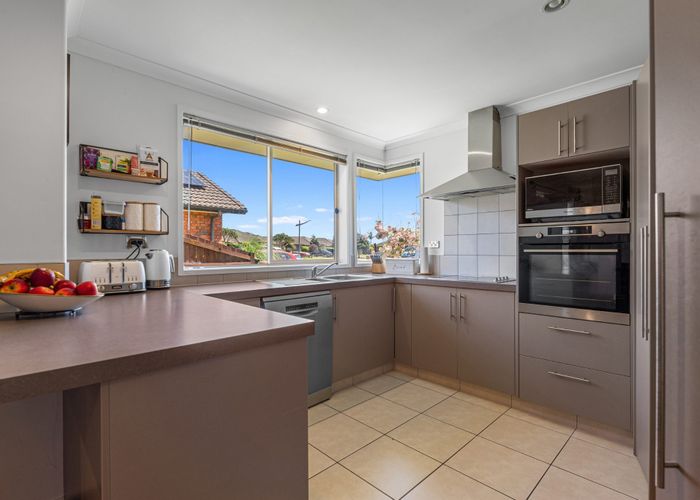  at 33 Seabreeze Place, Papamoa, Tauranga, Bay Of Plenty