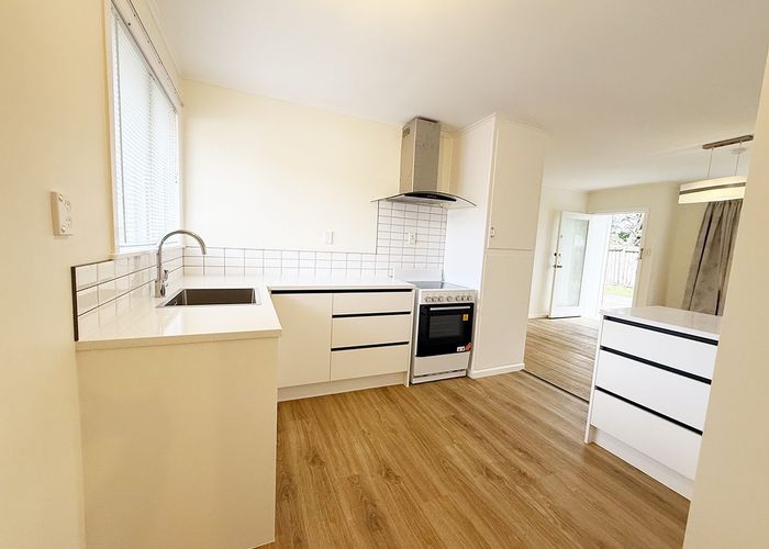  at 1/6 Edgewater Drive, Pakuranga, Manukau City, Auckland
