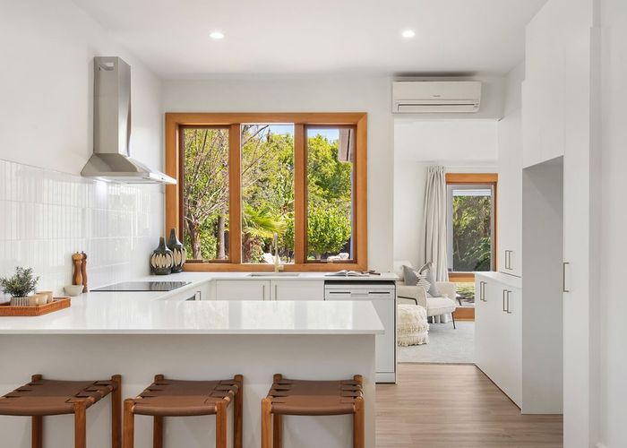  at 114 Nayland Street, Sumner, Christchurch City, Canterbury