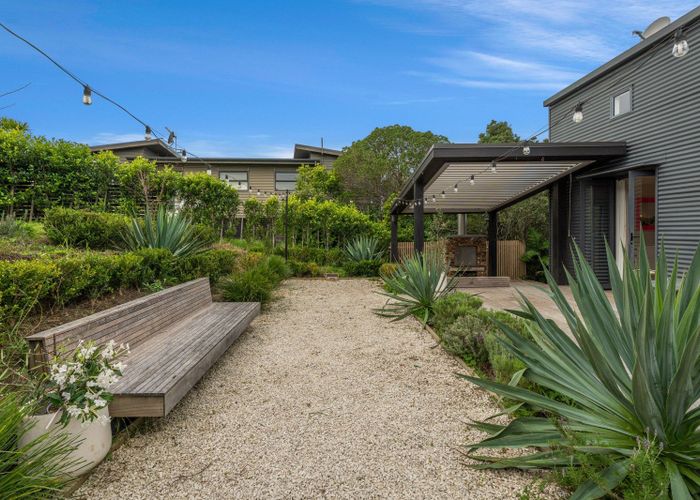  at 2 Te Makiri Road, Onetangi, Waiheke Island, Auckland